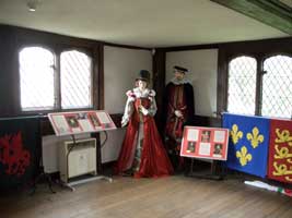 Tudor Statues in the Hunting Lodge