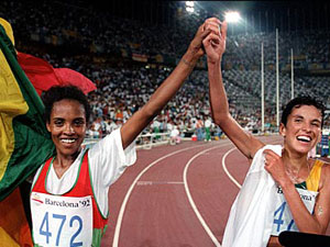 Derartu Tulu and Elana Meyer celebrate at the 1992 Olympics